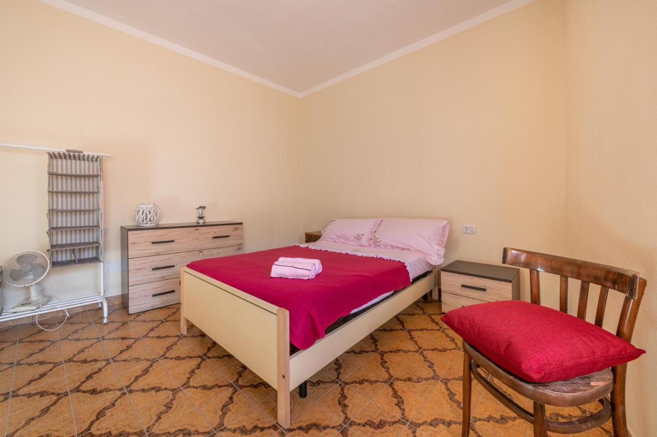 Ferienwohnung Casa Di Stefania Fluminimaggiore Exterior foto